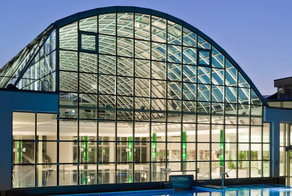 Mineralbad Cannstatt, Seilunterspanntes Glasdach
